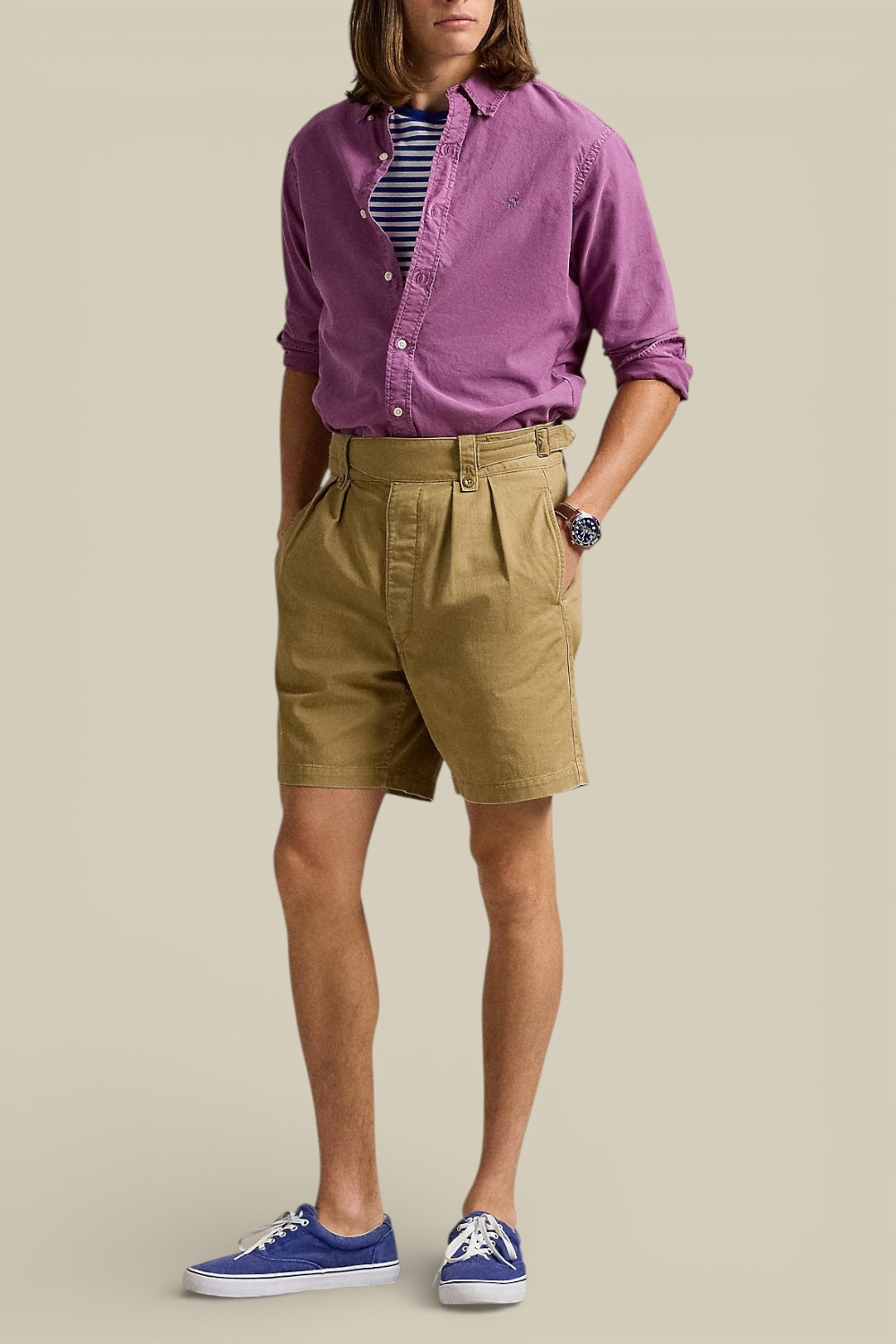 תמונת כל הלוק של חולצות כפתורים ארוכה